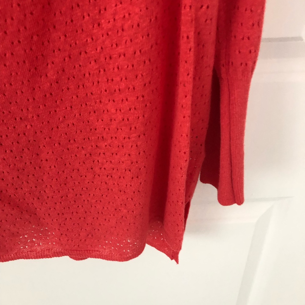 Coral red top